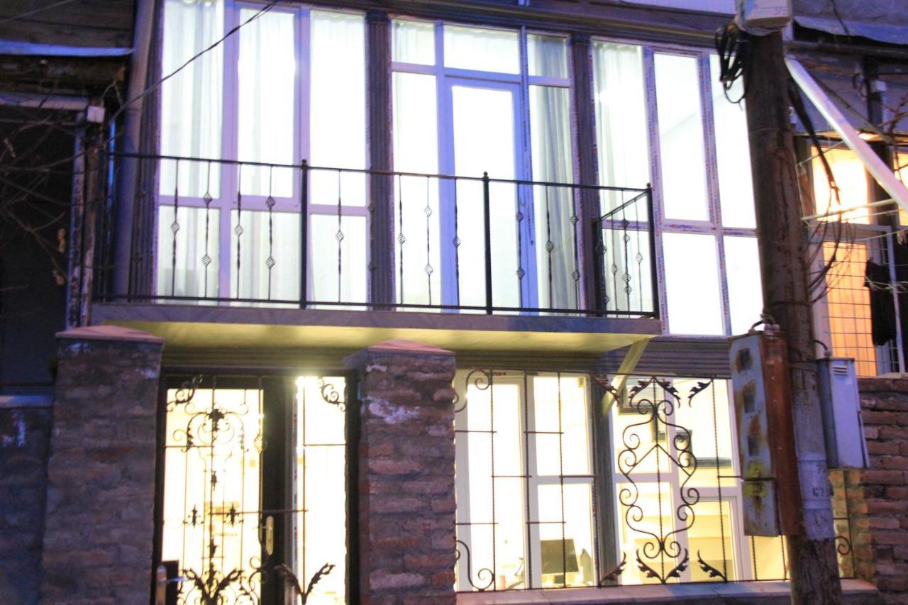 Blossom hostel Tbilisi Eksteriør bilde